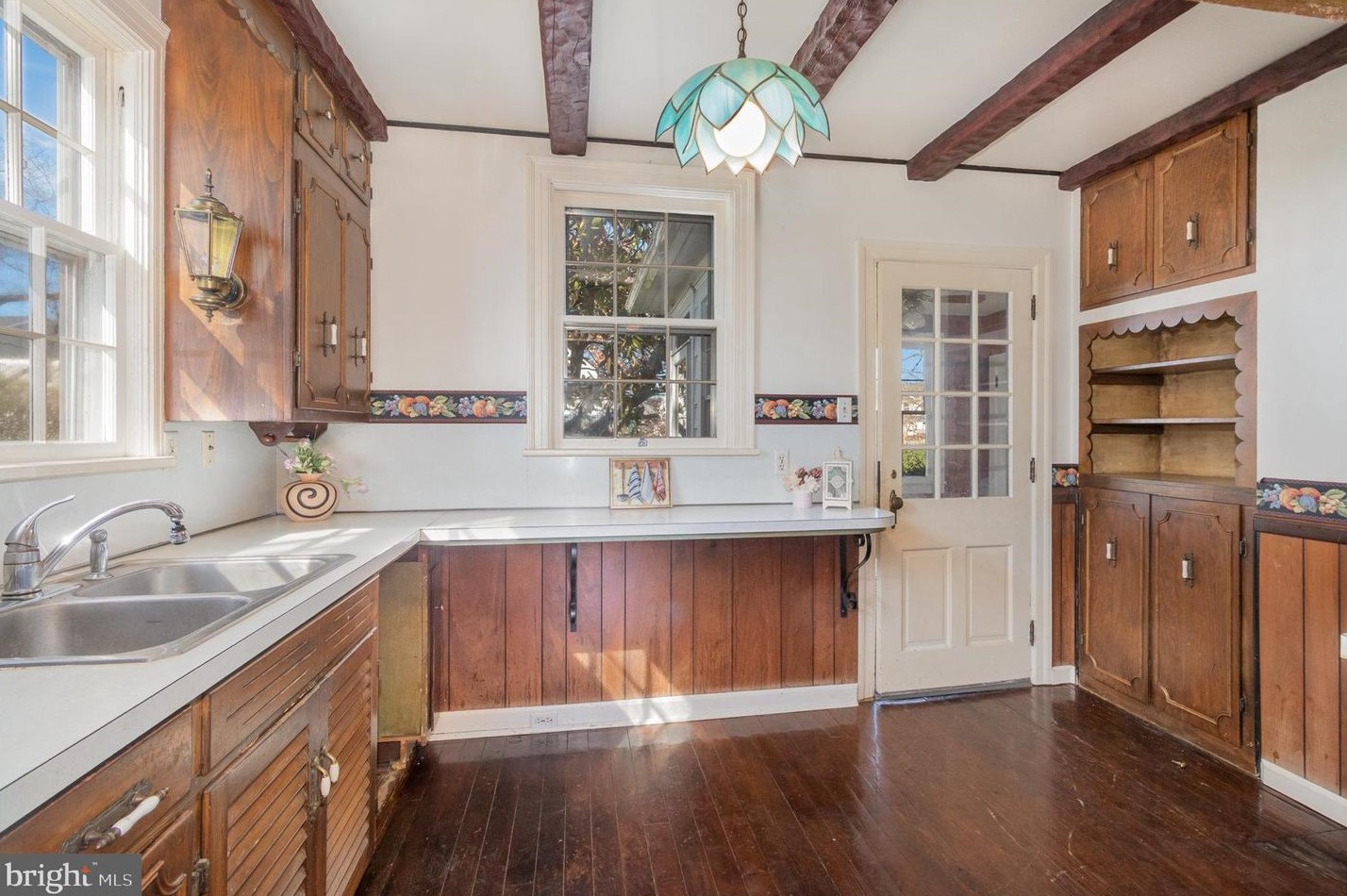 1075 Newville Rd, Carlisle, PA 17013-1738