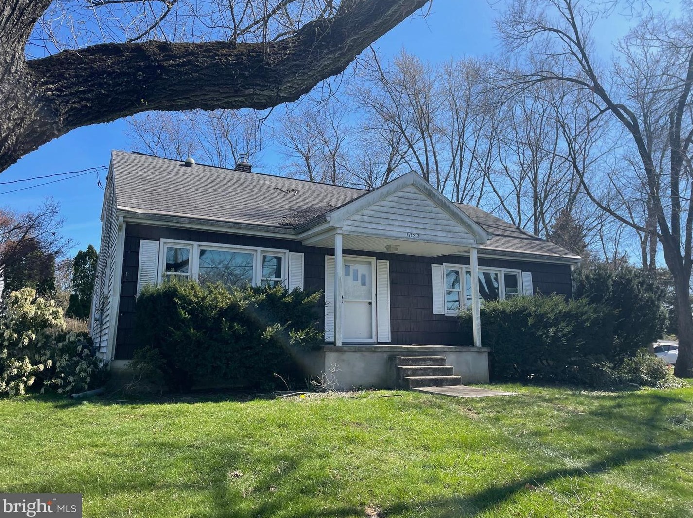 1823 Sterretts Gap Ave, Carlisle, PA 17013-1236