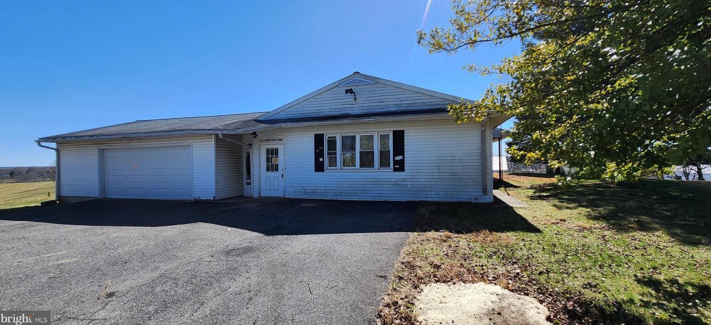 711 Longs Gap Rd, Carlisle, PA 17013