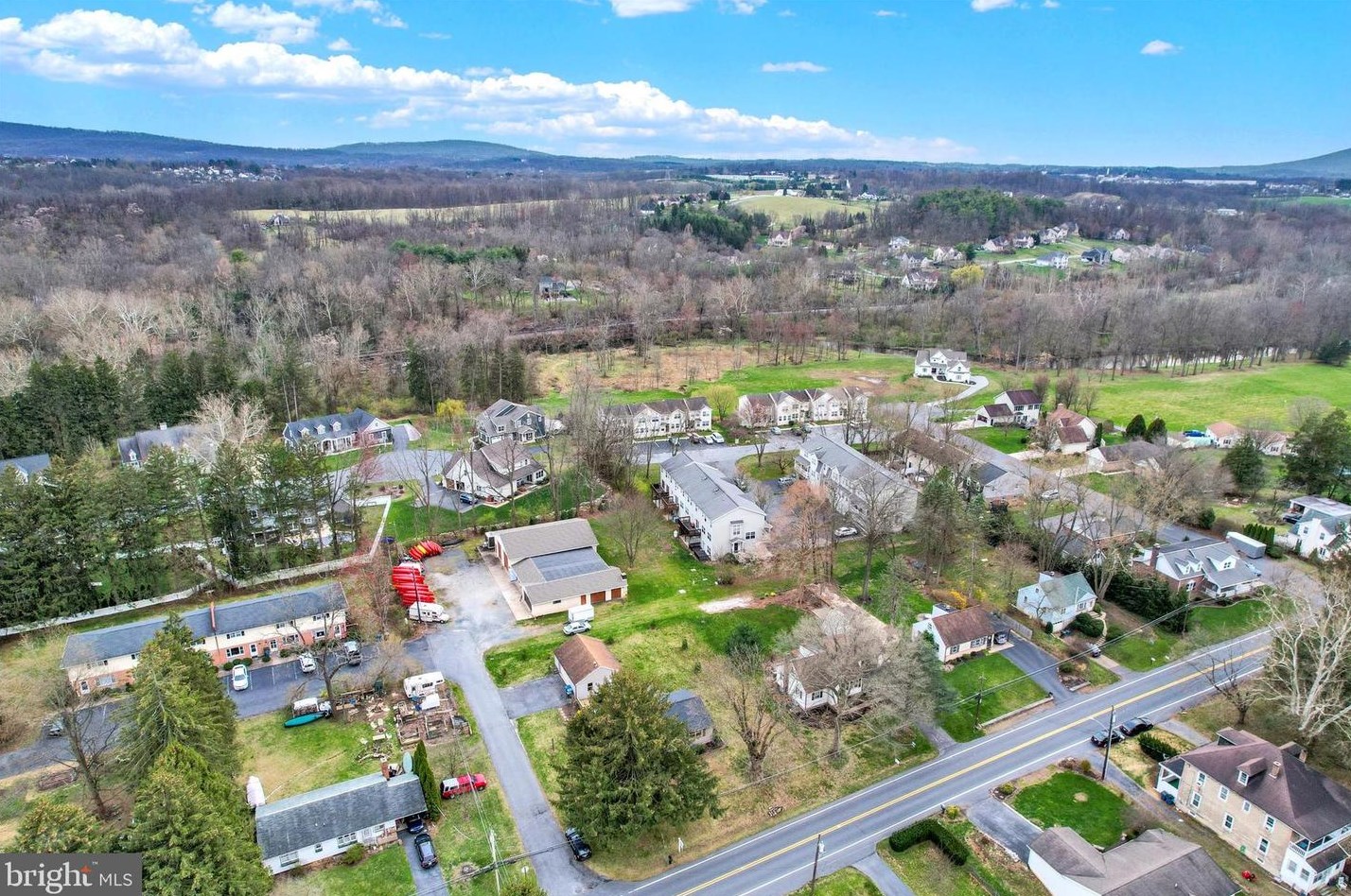 801 Grantham Rd, Grantham PA  17027-6600 exterior