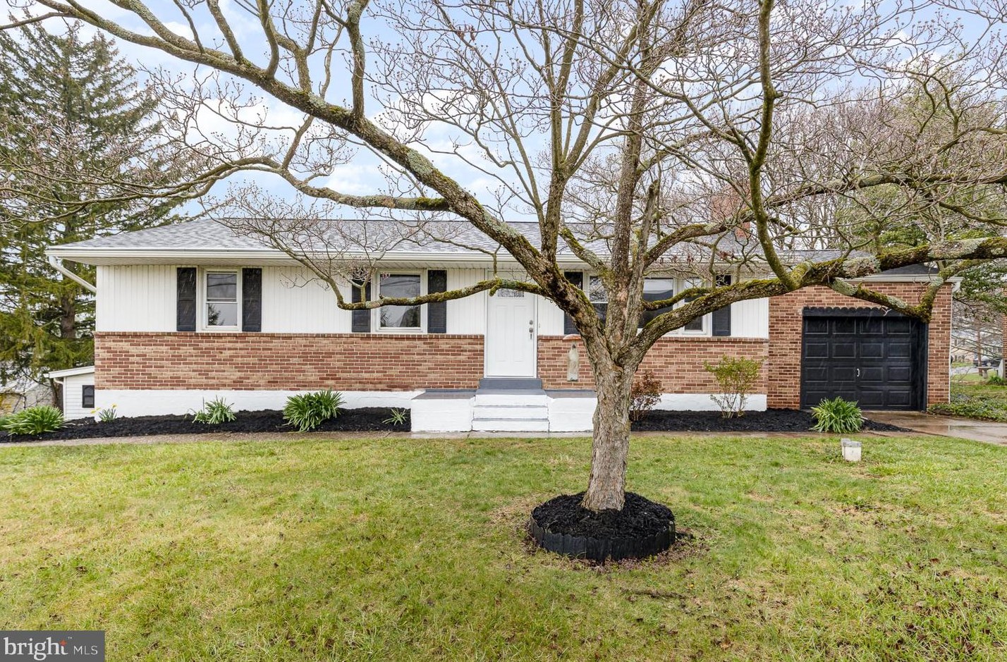 709 E Winding Hill Rd, Navy Sup Dpt, PA 17055