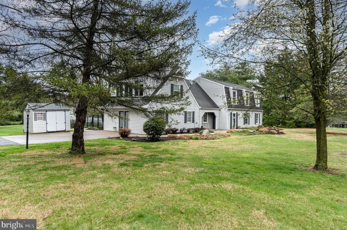 114 Old Stonehouse Rd, Carlisle, PA 17015-9771