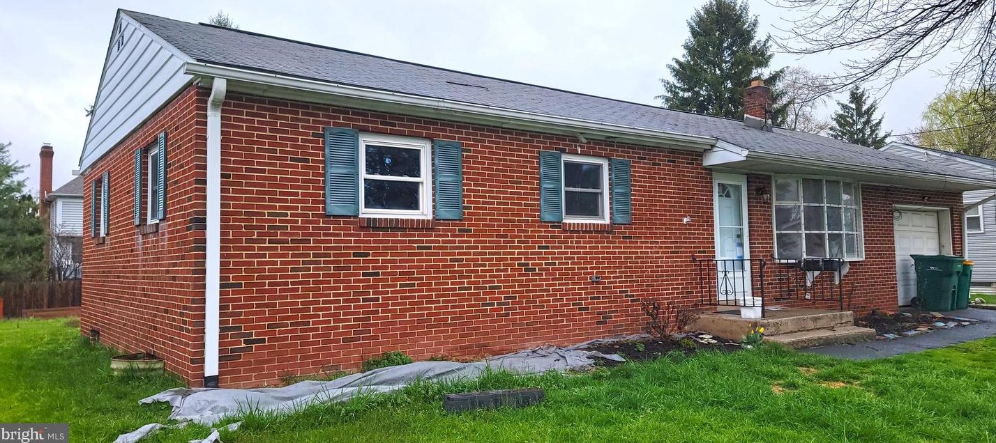 6023 William Dr, Navy Sup Dpt, PA 17050