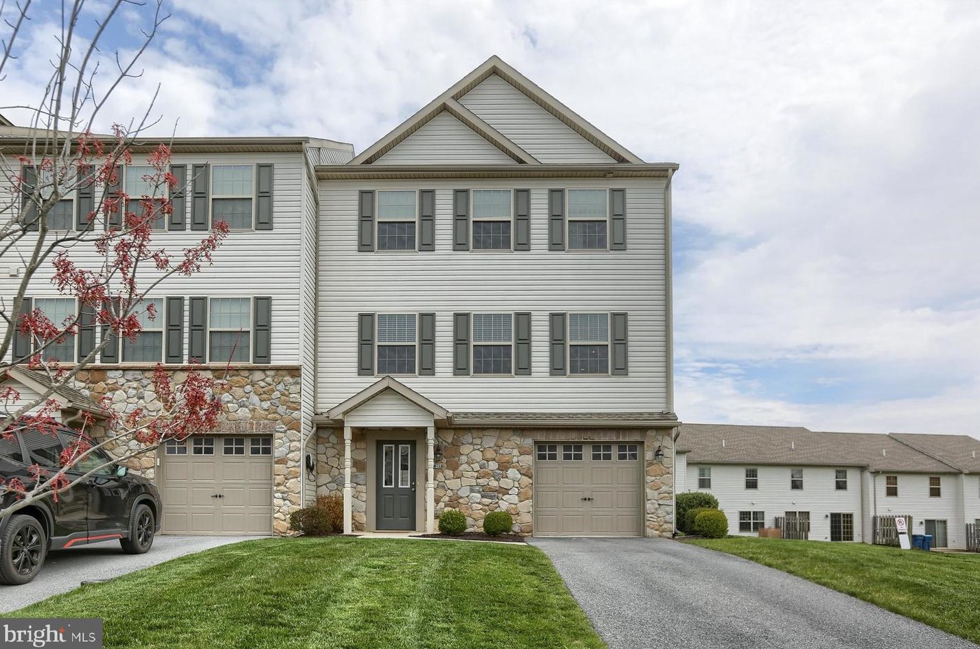 257 Melbourne Ln, Navy Sup Dpt, PA 17055
