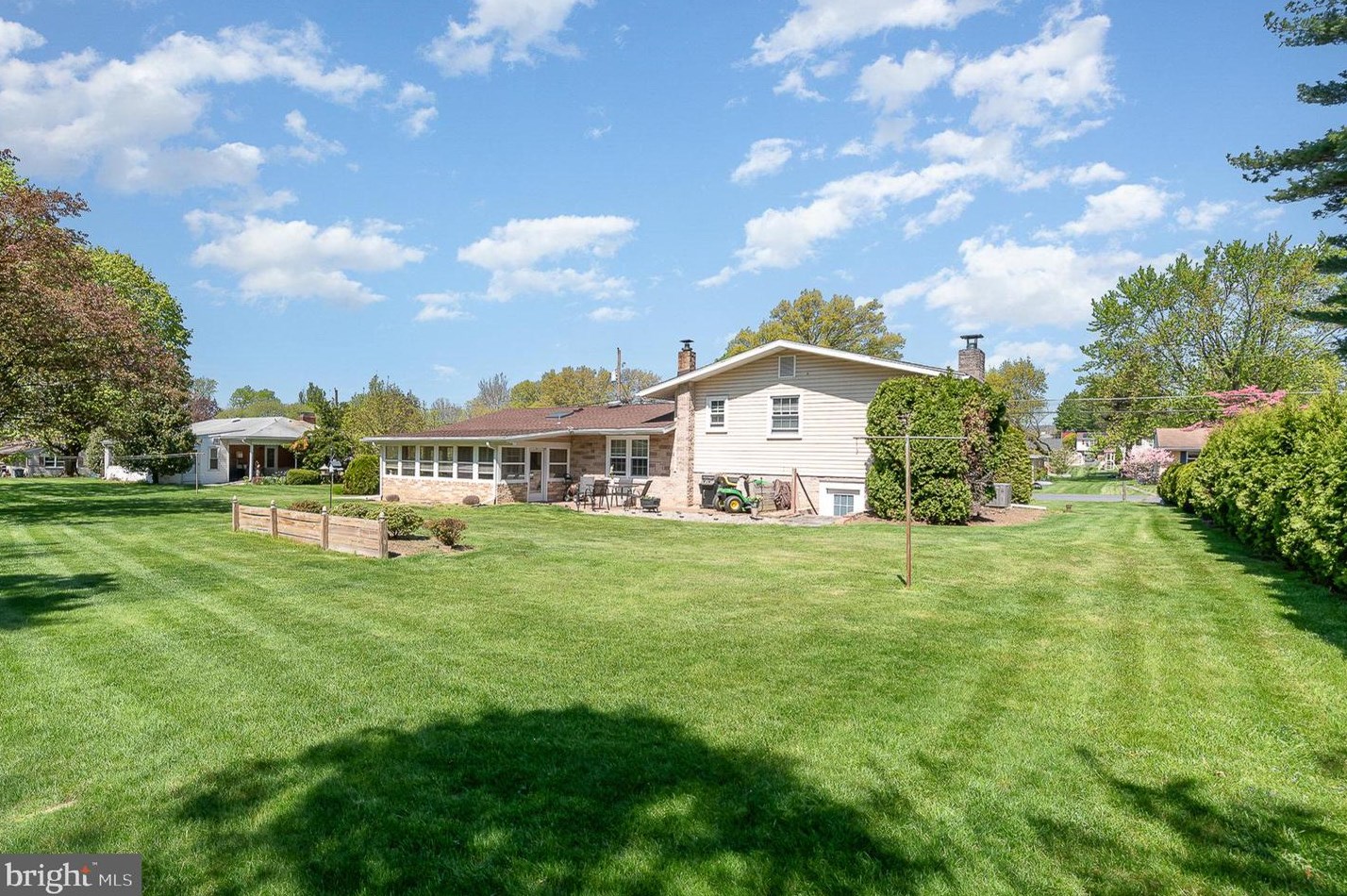 6407 Glenwood St, Navy Sup Dpt PA  17050-1912 exterior