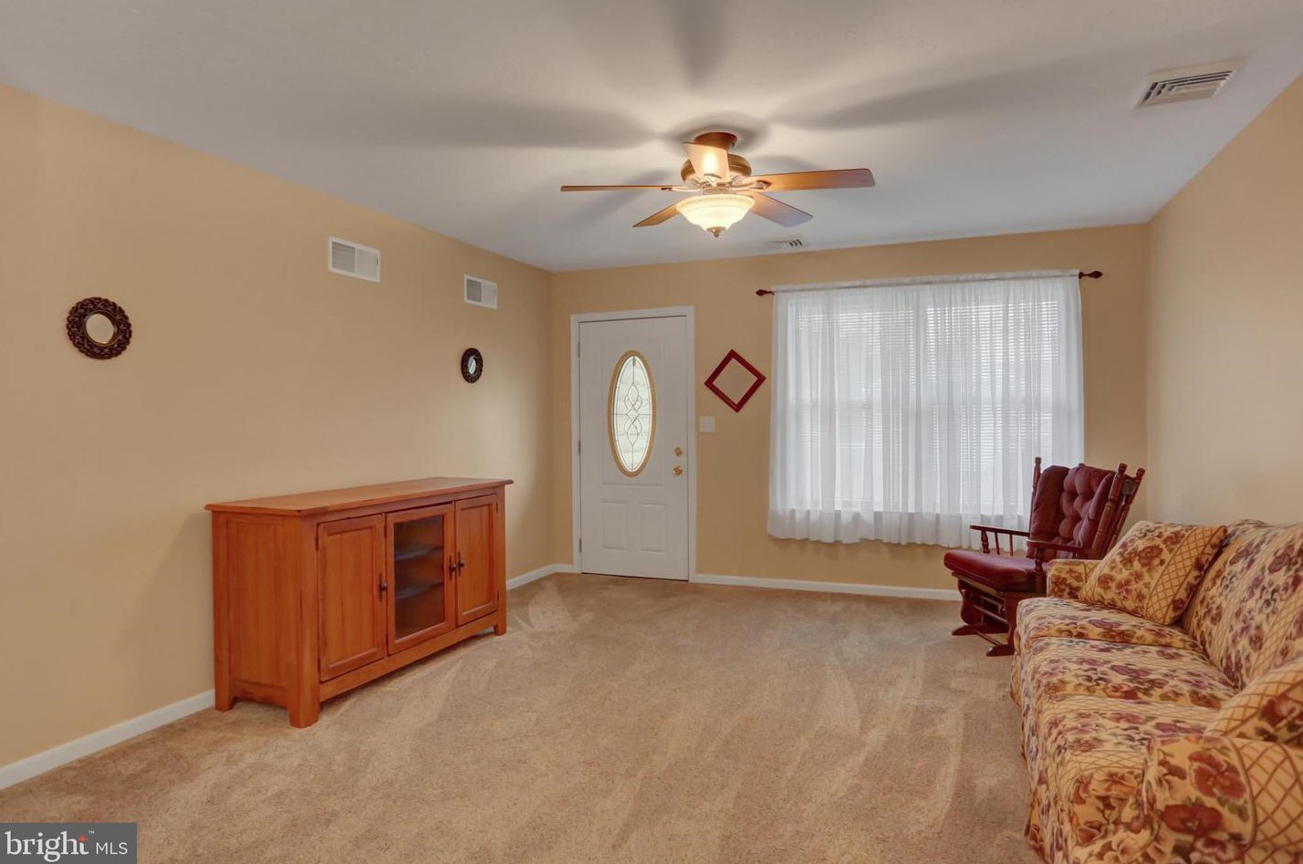 95 Lantern Ln, Lees Cross Roads, PA 17257-8769