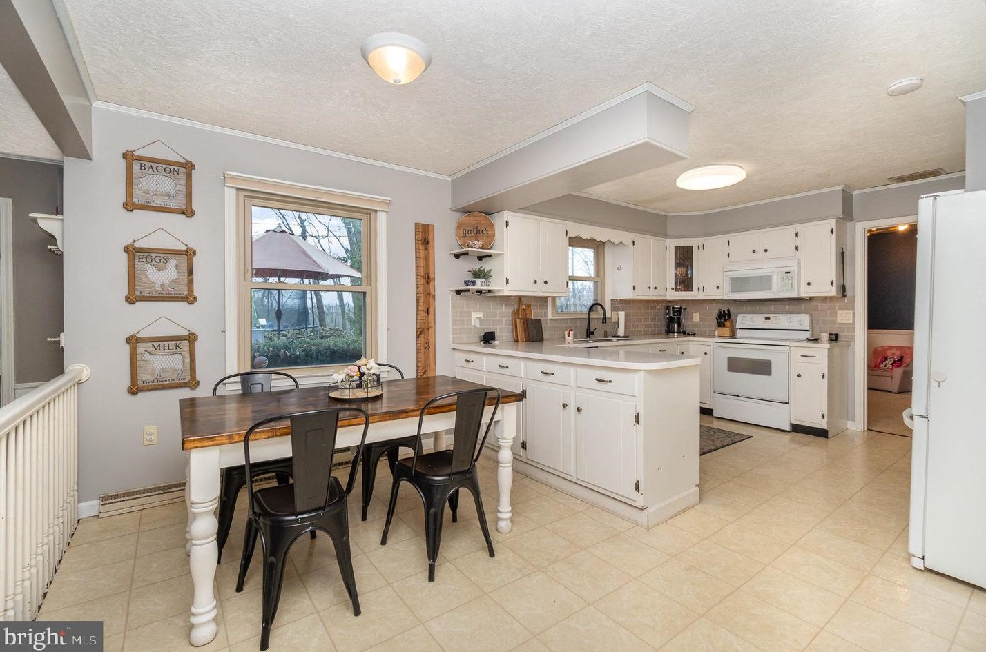 140 Hickory Rd, Carlisle, PA 17015