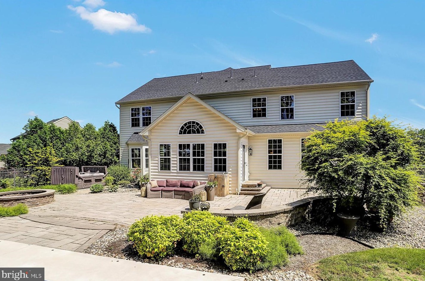 147 Warm Sunday Way, Navy Sup Dpt PA 17050-3802 exterior