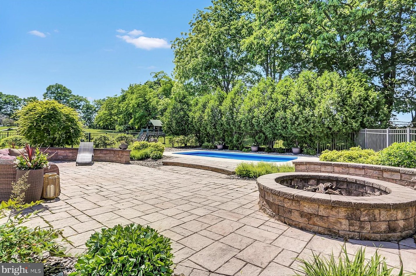 147 Warm Sunday Way, Navy Sup Dpt PA 17050-3802 exterior