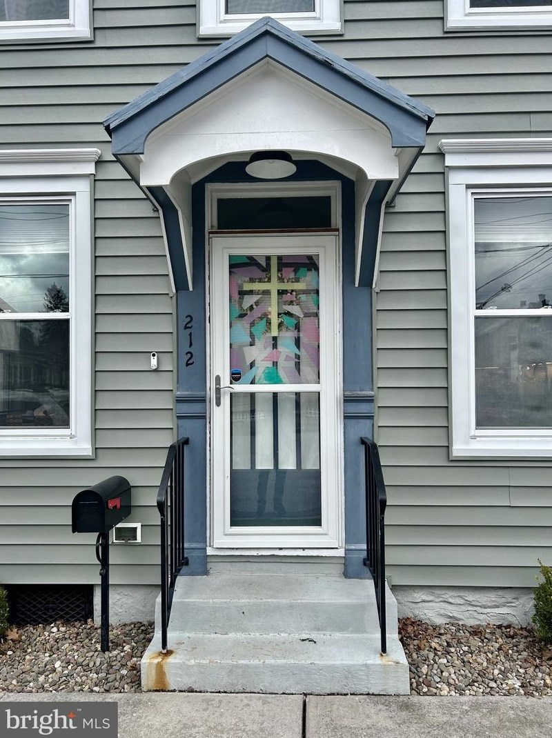 212 W Keller St, Navy Sup Dpt, PA 17055