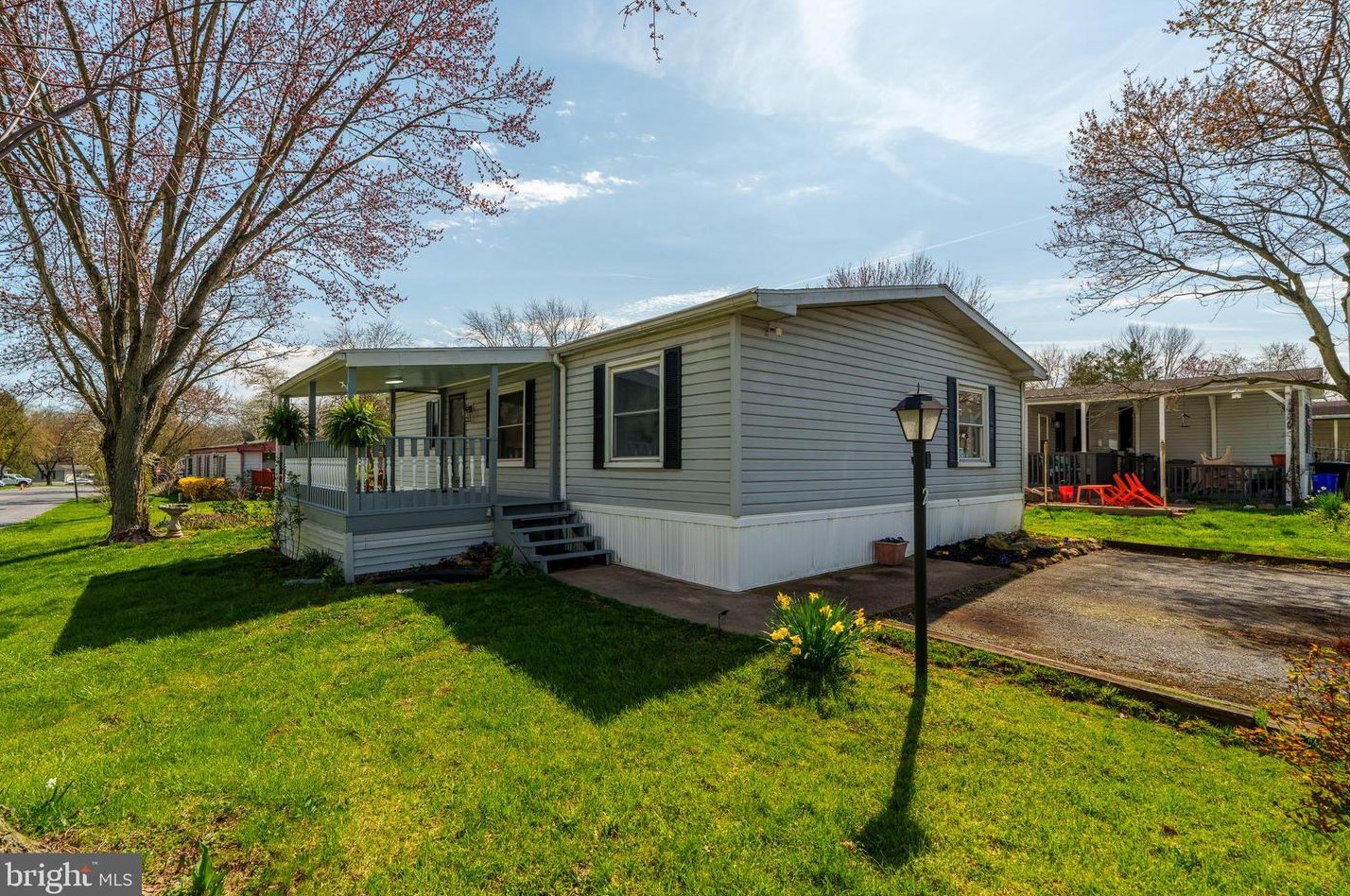 2 Redwood Ln, Carlisle, PA 17015