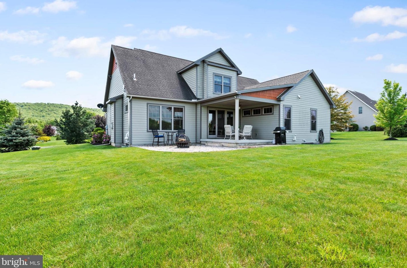 25 Morgan Dr, Carlisle PA  17015-7914 exterior