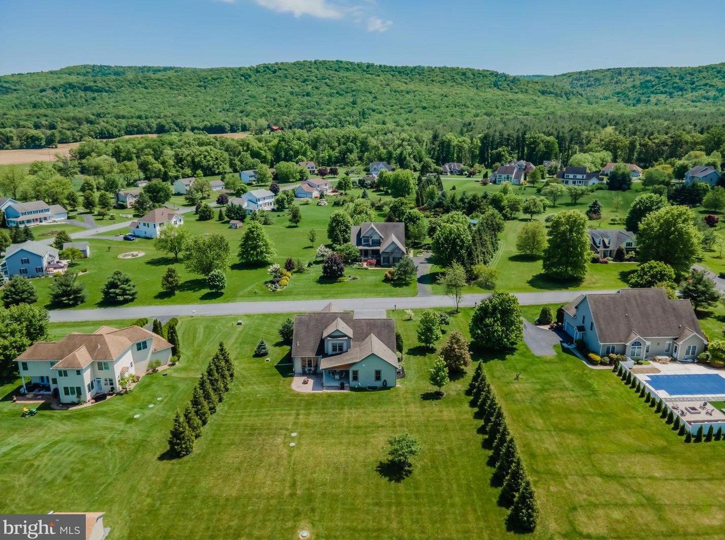 25 Morgan Dr, Carlisle PA  17015-7914 exterior