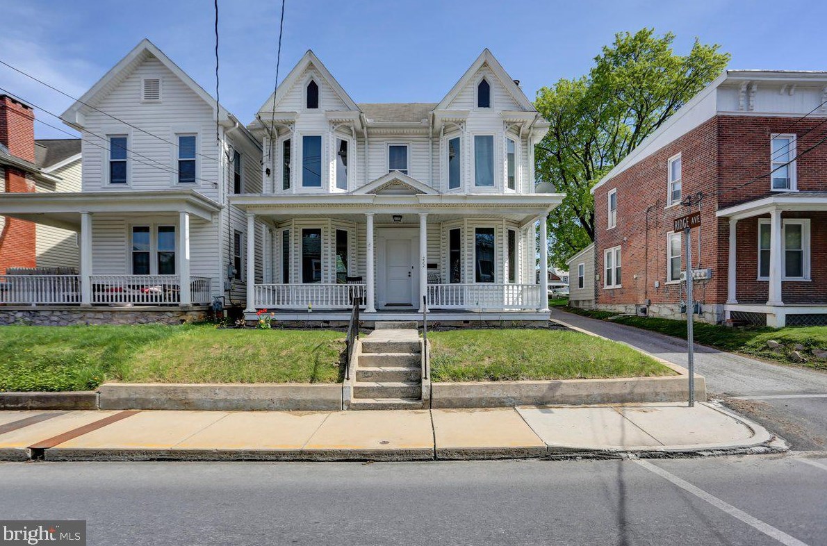 222 Orange St, Lees Cross Roads, PA 17257-2006