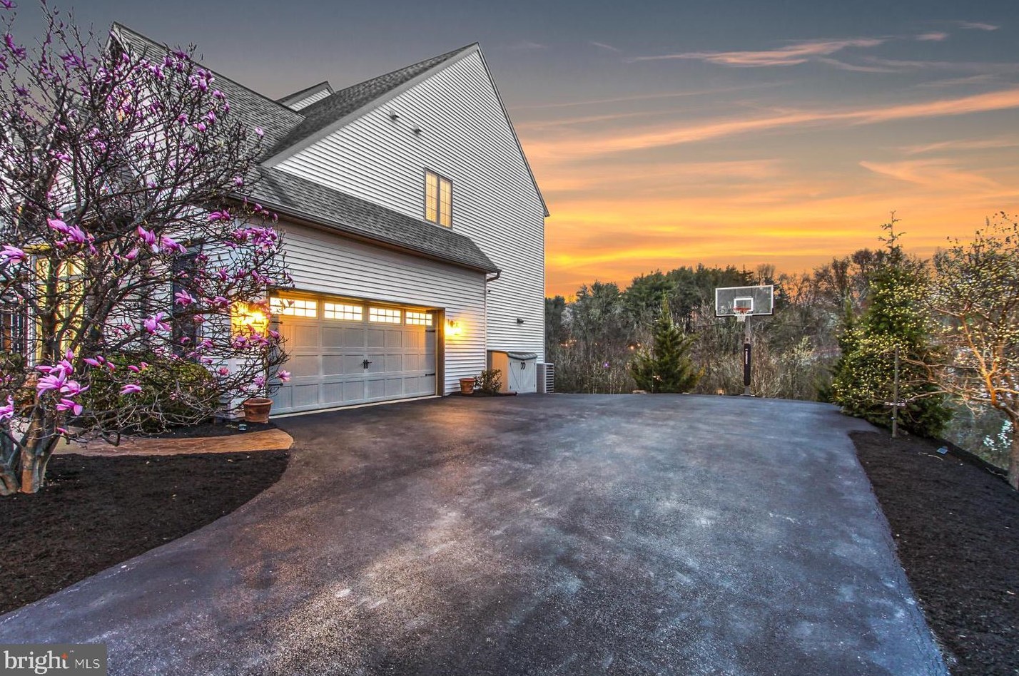 6205 Peregrine Way, Navy Sup Dpt, PA 17050-8401
