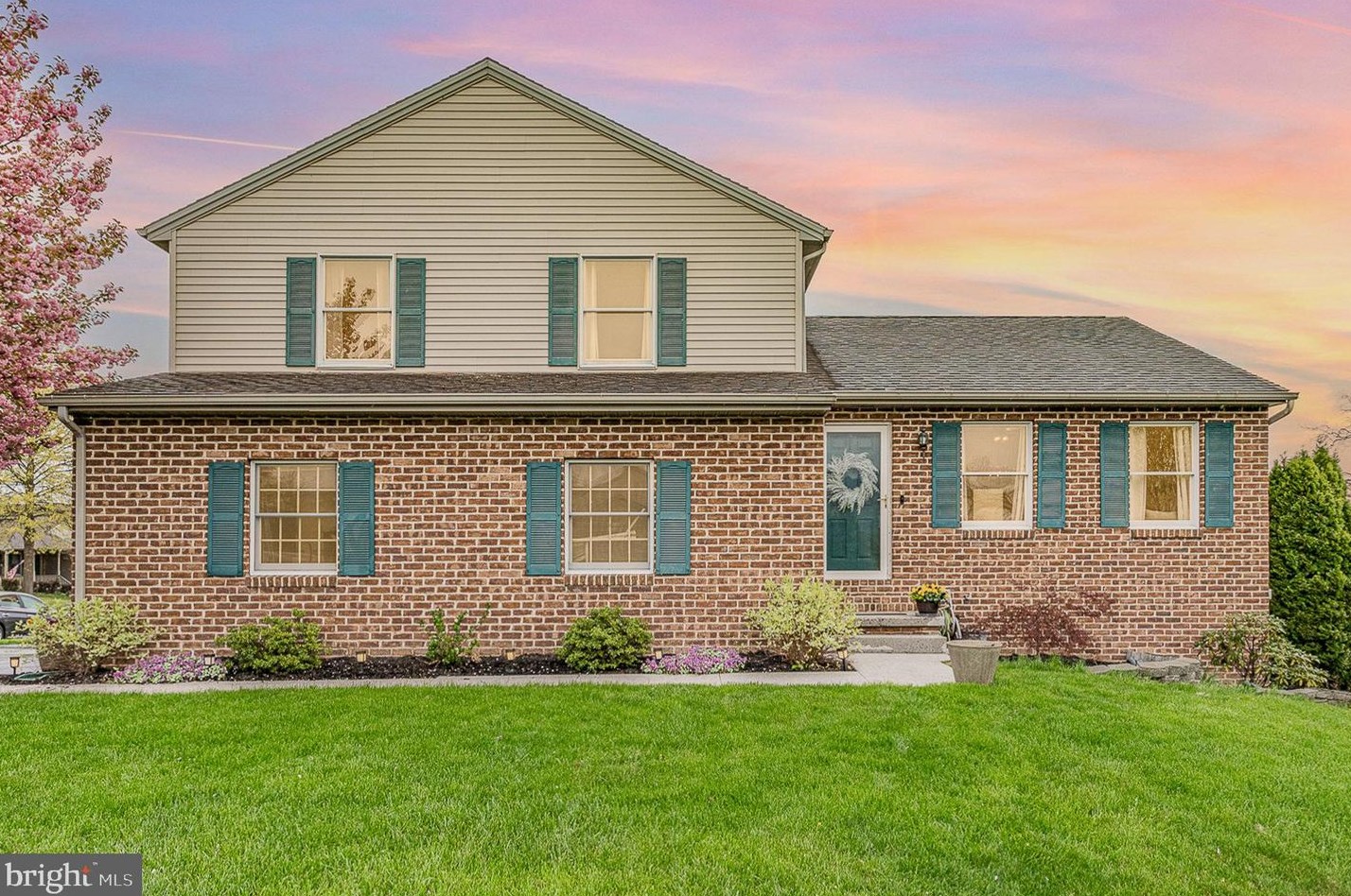 702 Shady Ln, West Enola PA  17025-2062 exterior
