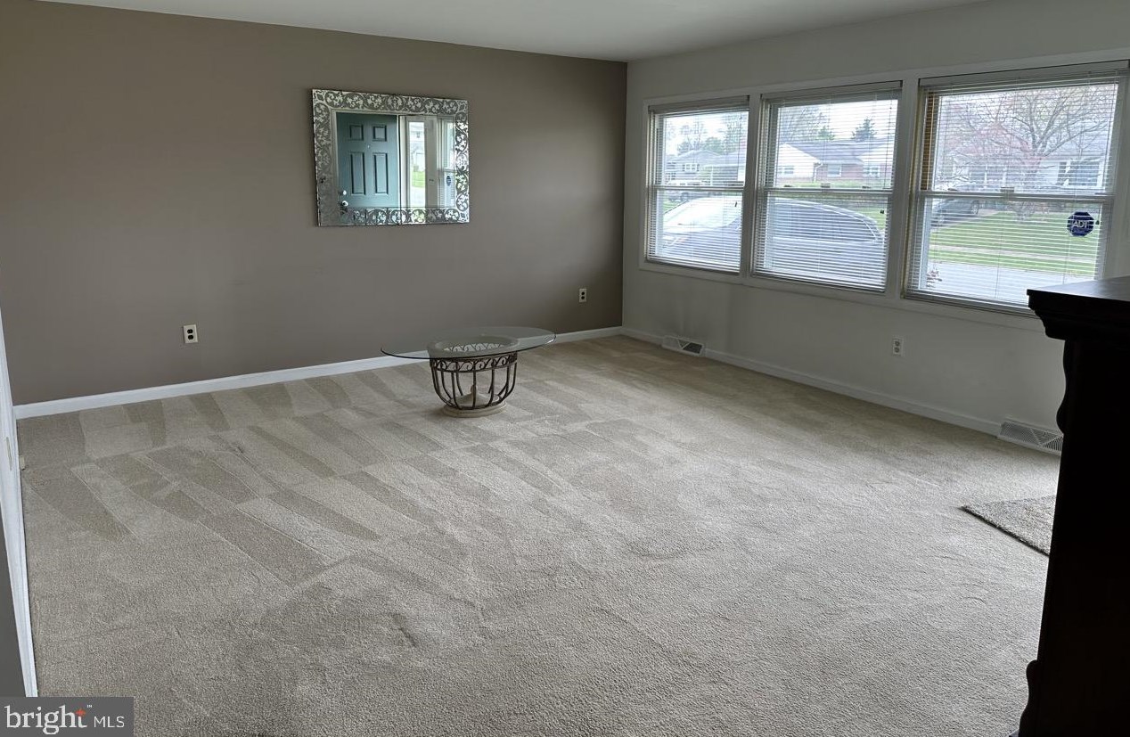 5216 Oxford Dr, Navy Sup Dpt PA  17055-3510 exterior