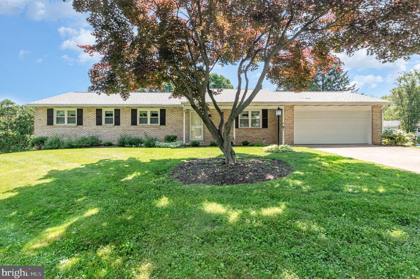 404 Spring House Rd, Camp Hill, PA 17011