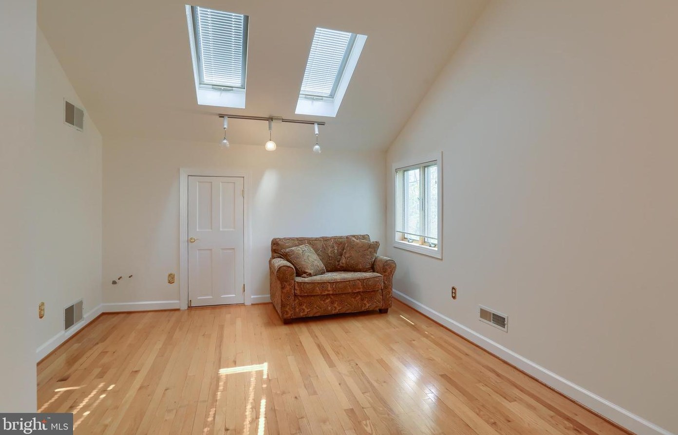 1207 Pheasant Dr, Carlisle PA 17013-1228 exterior