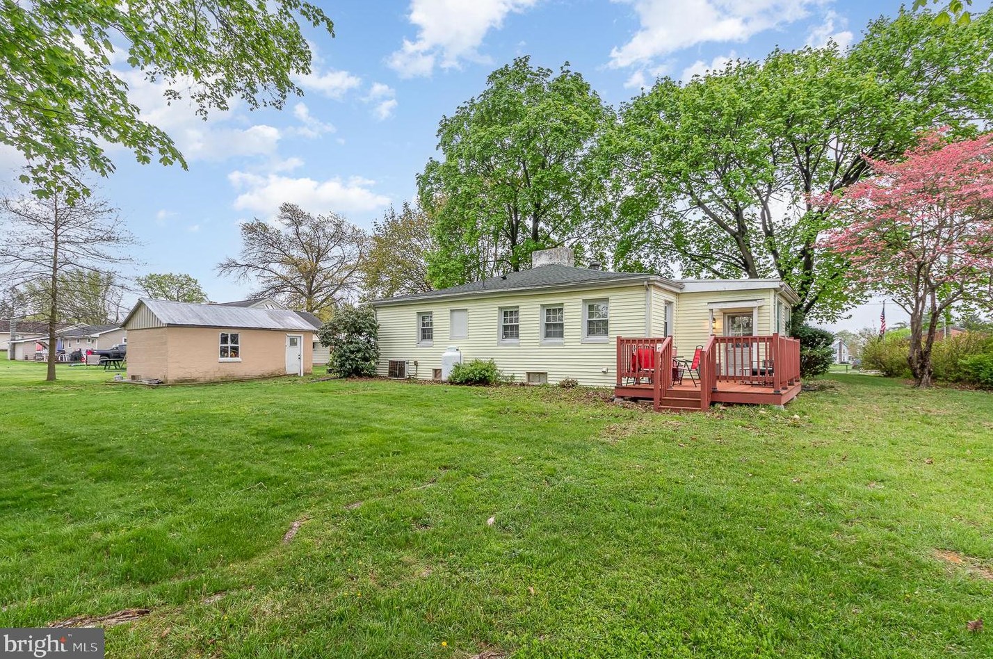 39 Maple Ave, Walnut Bottom PA  17266-9701 exterior