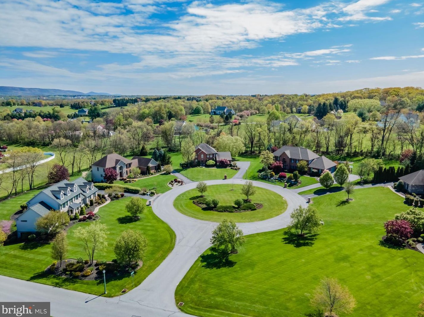 6 Petersburg Ct, Navy Sup Dpt, PA 17050-8225