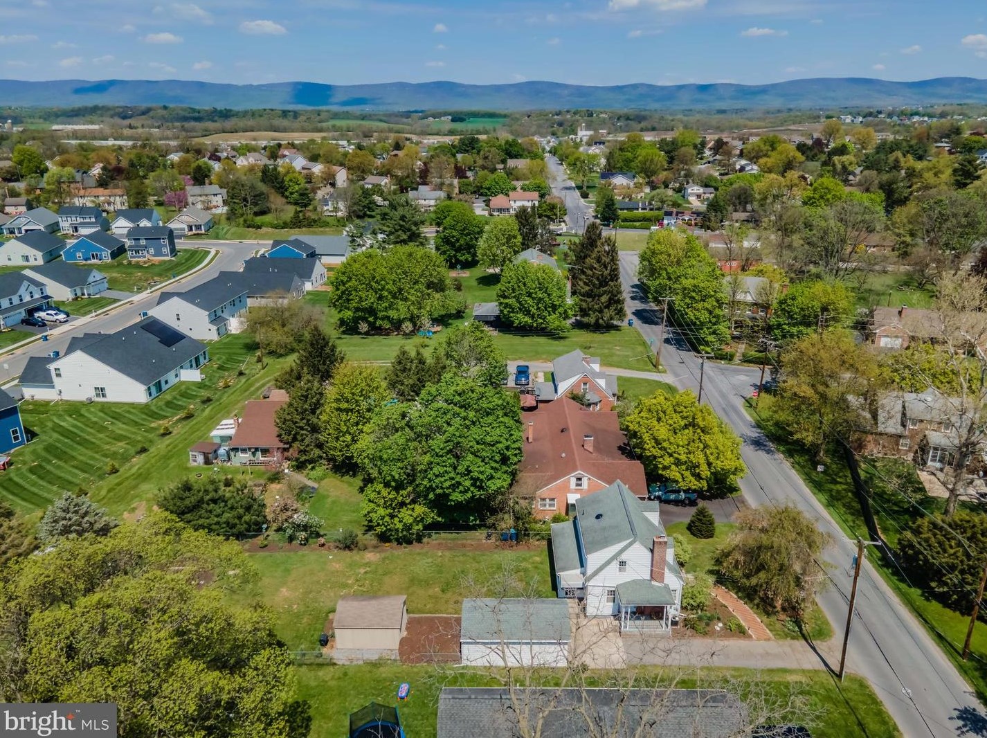 18 Meetinghouse Spg Rd, Carlisle PA  exterior