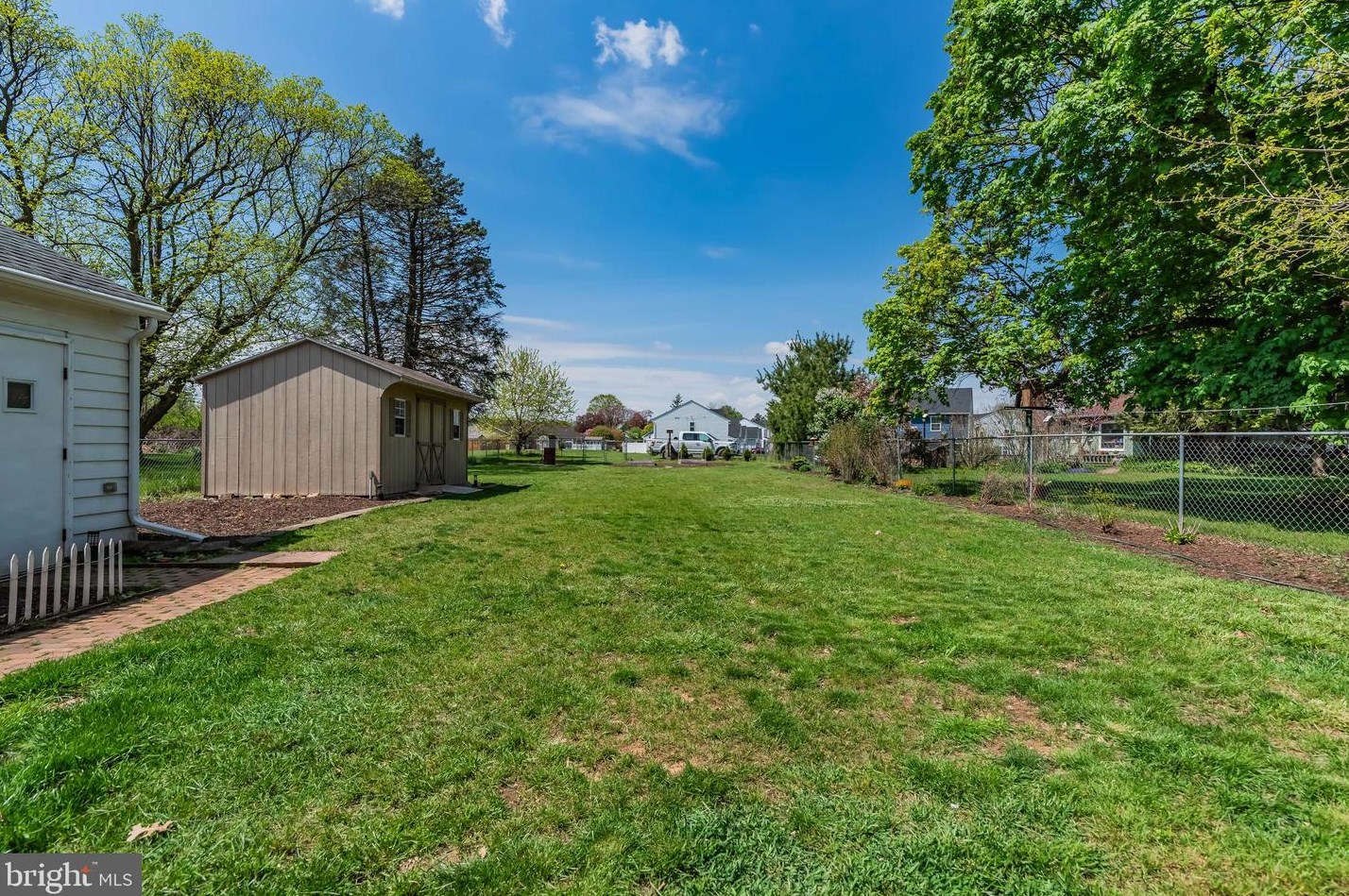 18 Meetinghouse Spg Rd, Carlisle PA  exterior