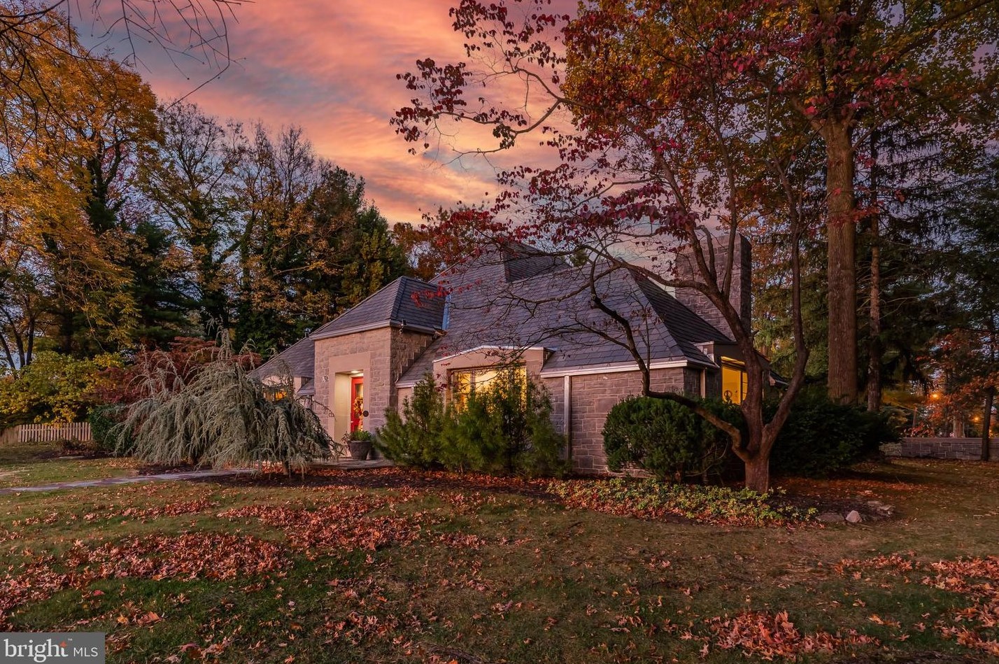 433 Mooreland Ave, Carlisle PA  17013-3727 exterior