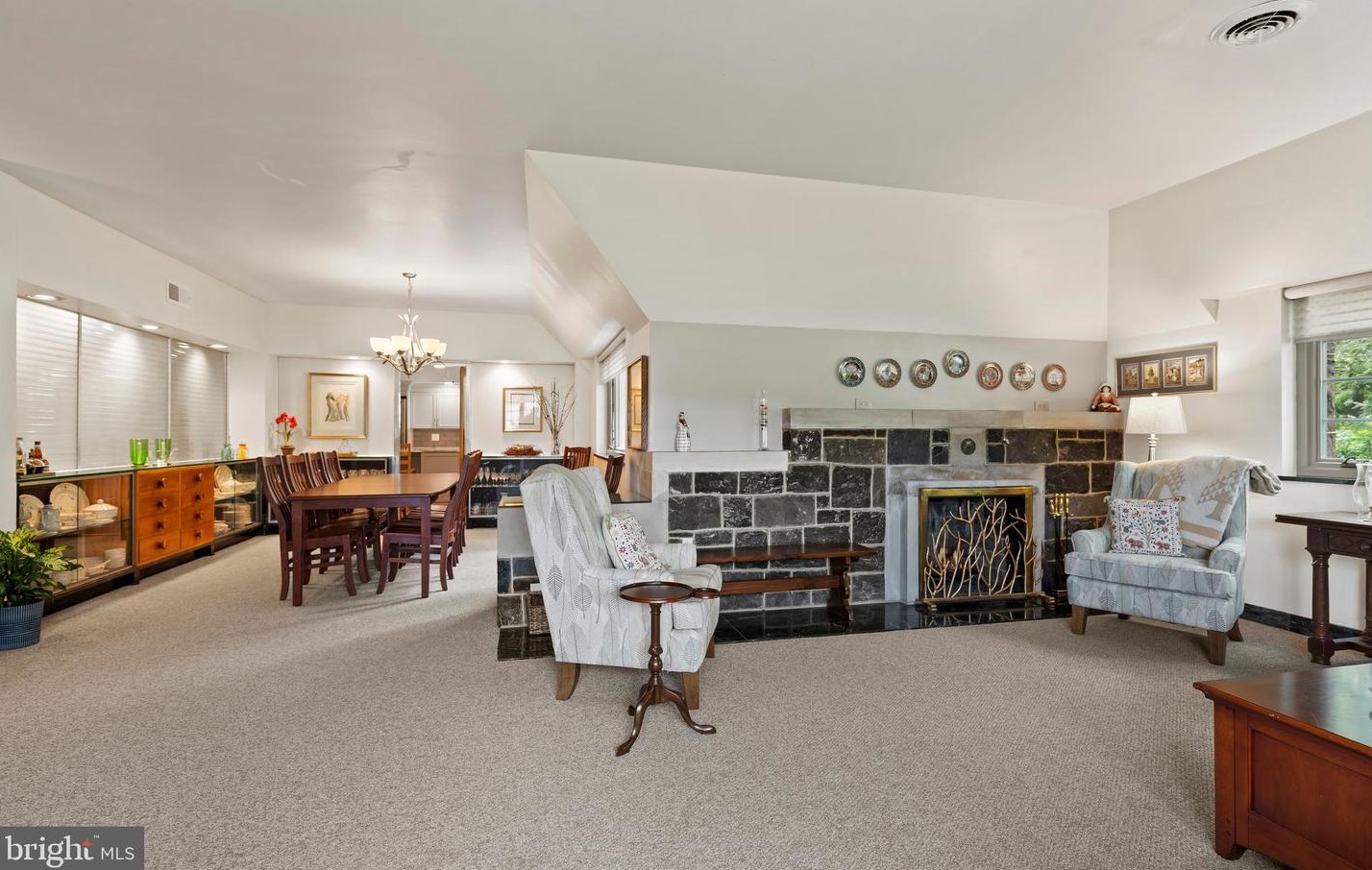 433 Mooreland Ave, Carlisle PA  17013-3727 exterior