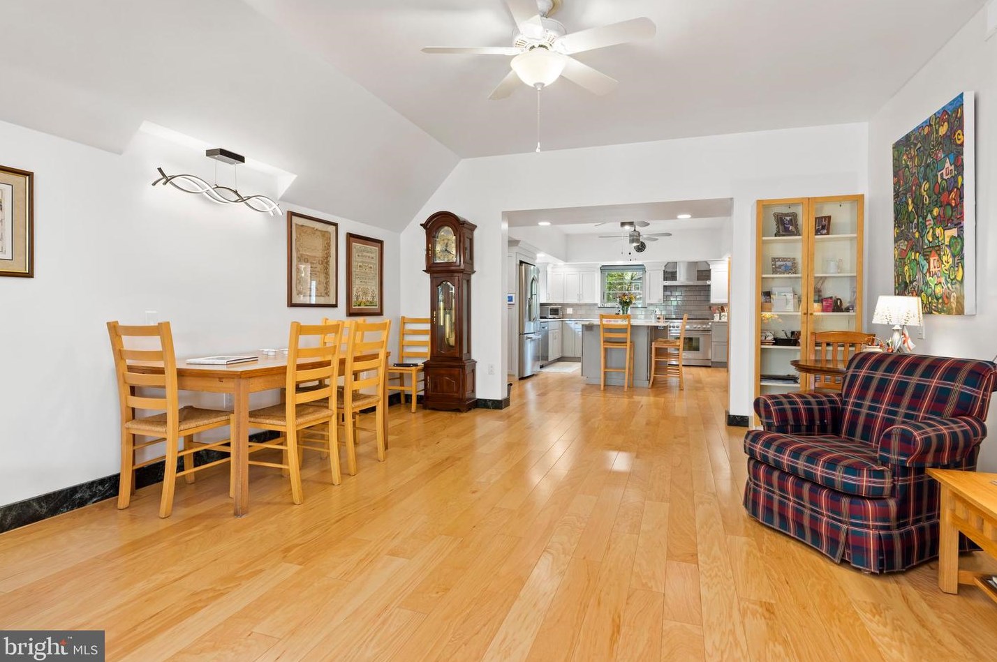 433 Mooreland Ave, Carlisle PA  17013-3727 exterior