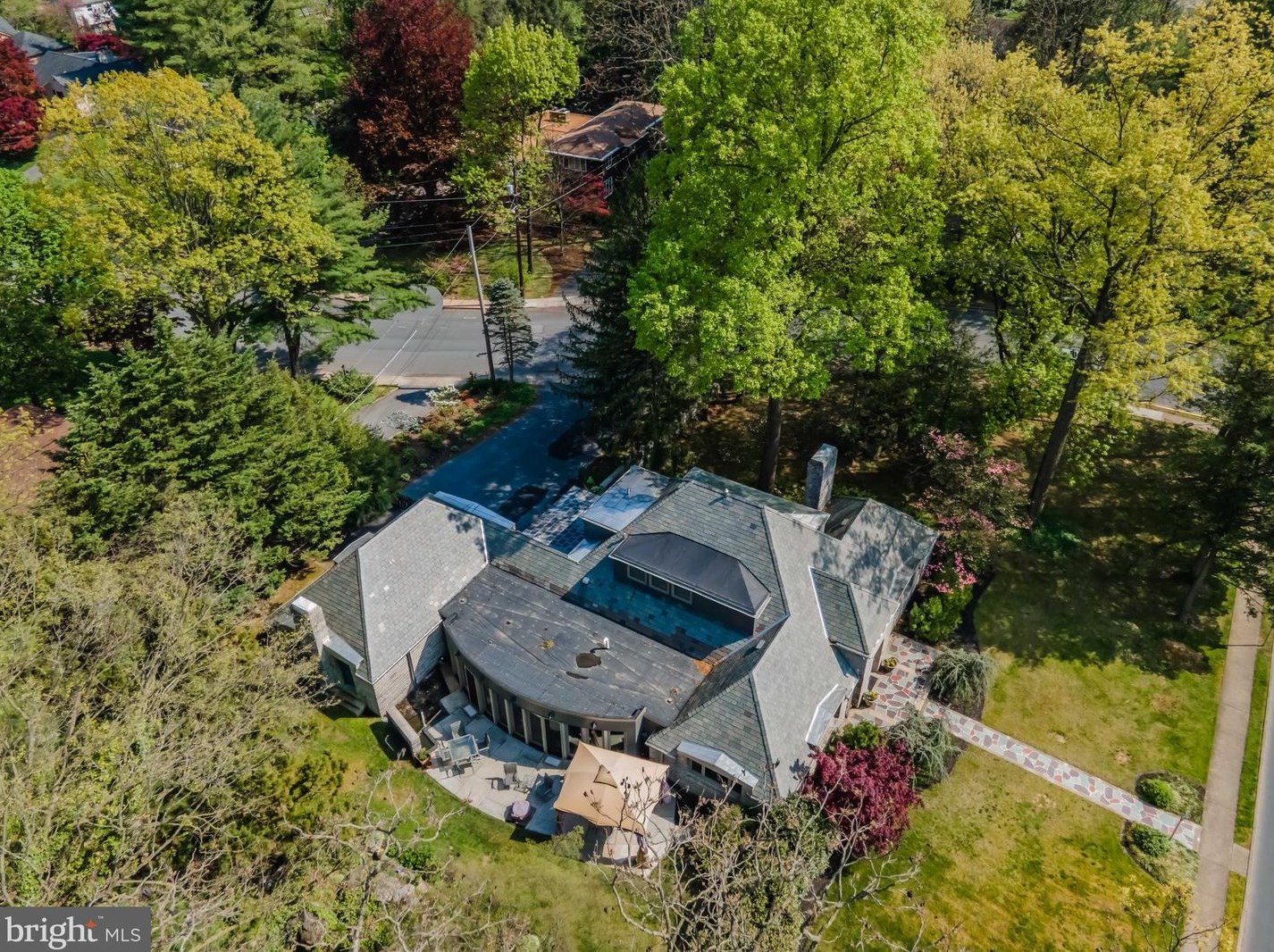 433 Mooreland Ave, Carlisle PA  17013-3727 exterior