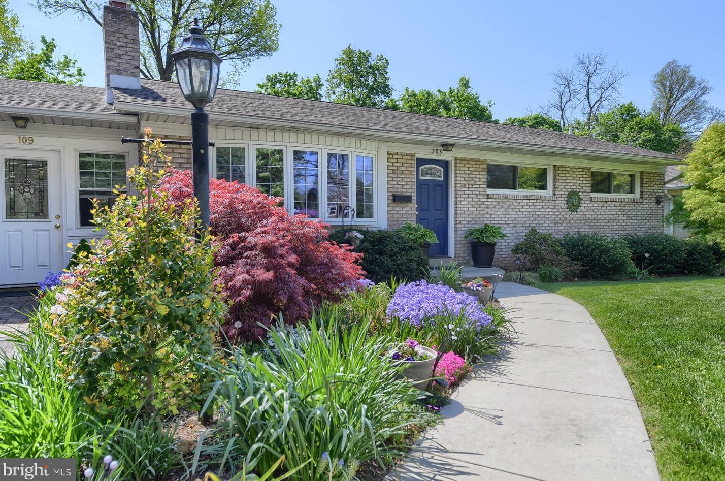 109 Old Mill Dr, Camp Hill, PA 17011