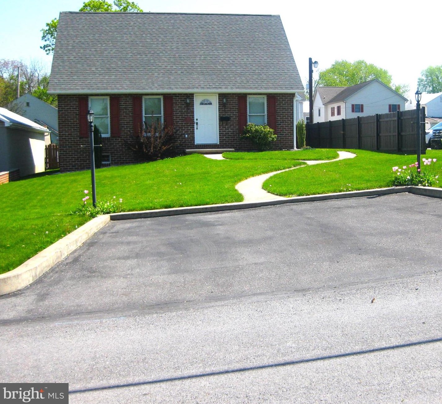 117 N Apple Ave, Lees Cross Roads, PA 17257