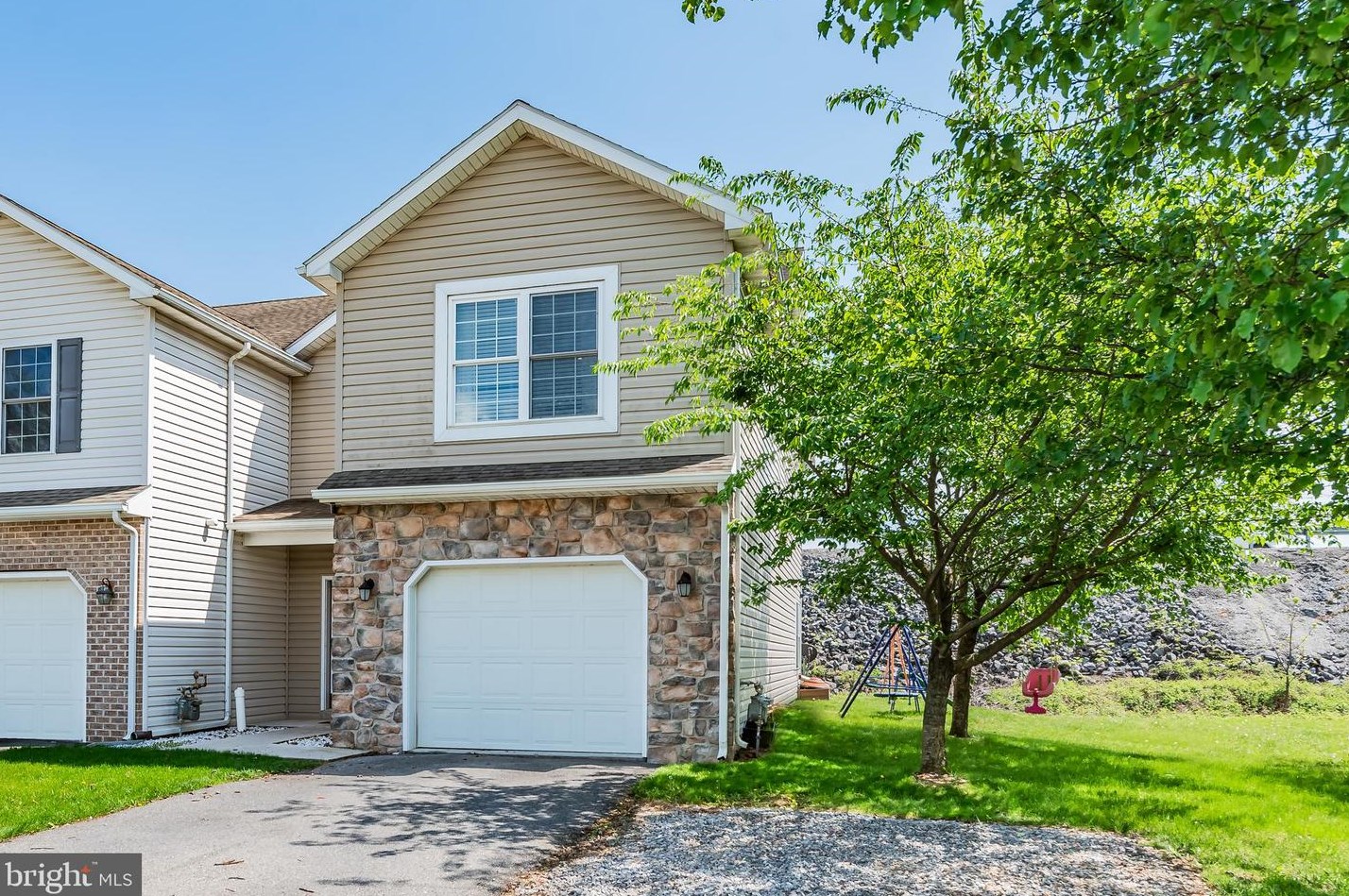 200 Sable Dr, Carlisle, PA 17013