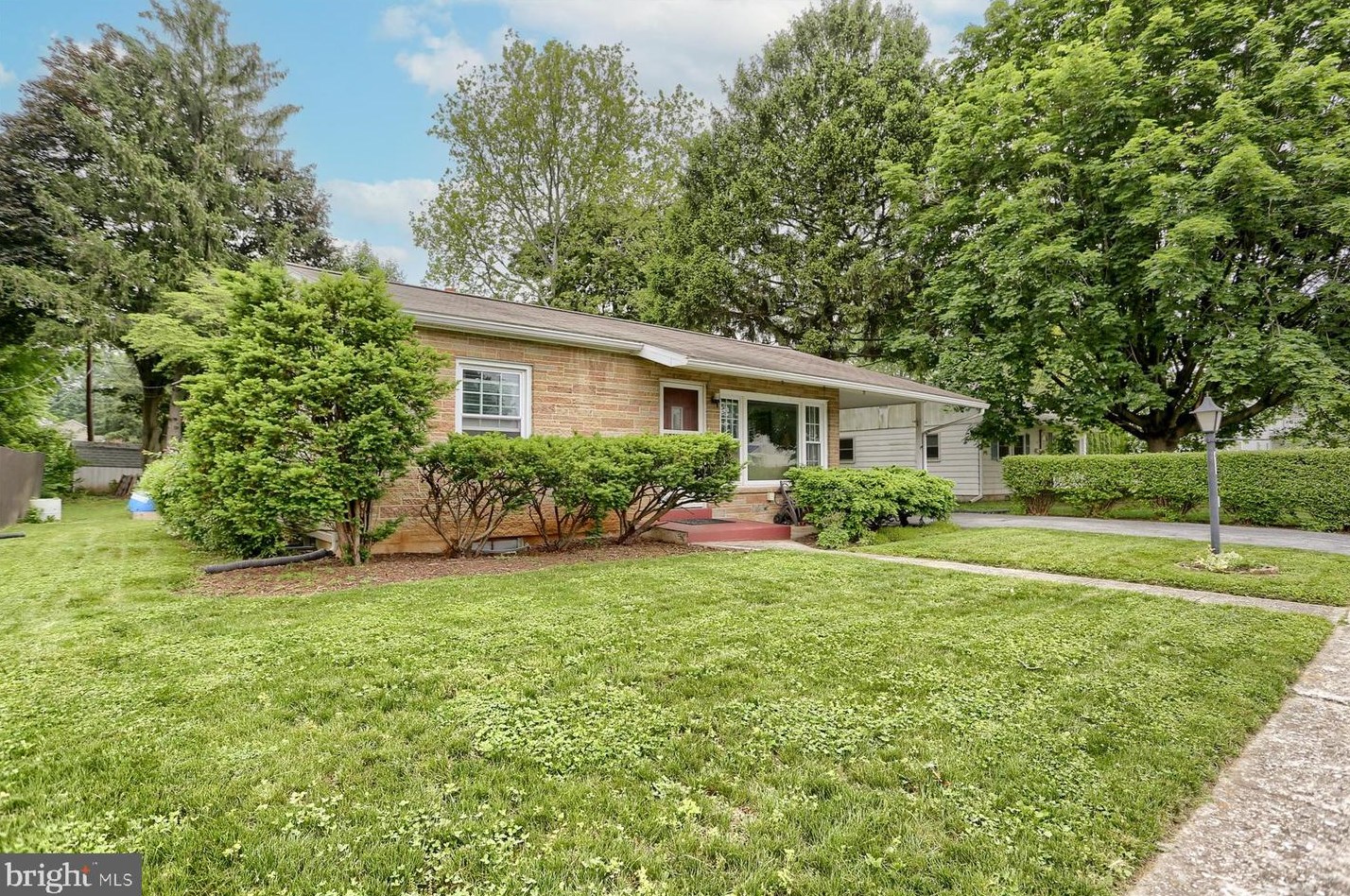 411 D St, Carlisle, PA 17013-1316