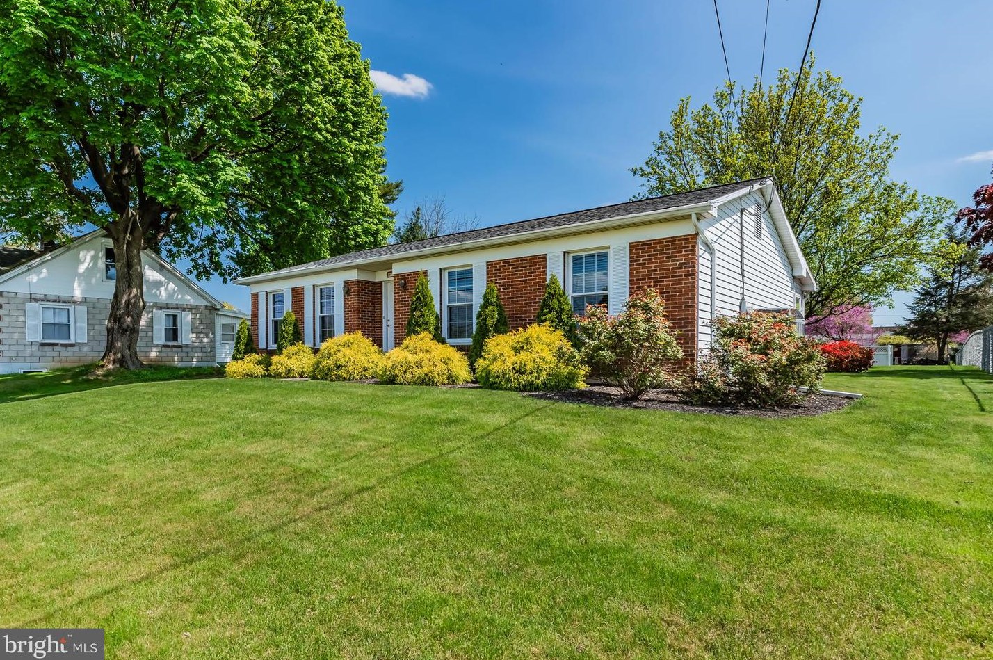 912 E Simpson St, Navy Sup Dpt, PA 17055