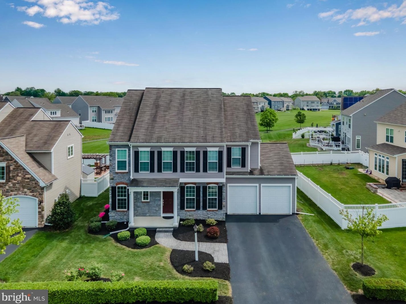104 Stone Run Dr, Navy Sup Dpt, PA 17050