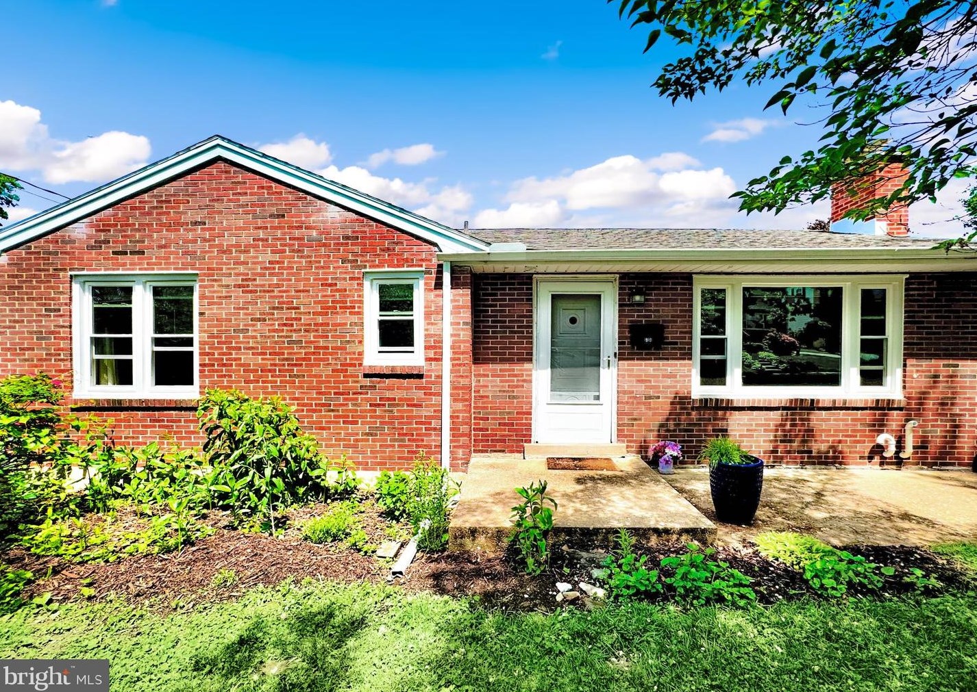 1910 Enfield St, Camp Hill, PA 17011-3721