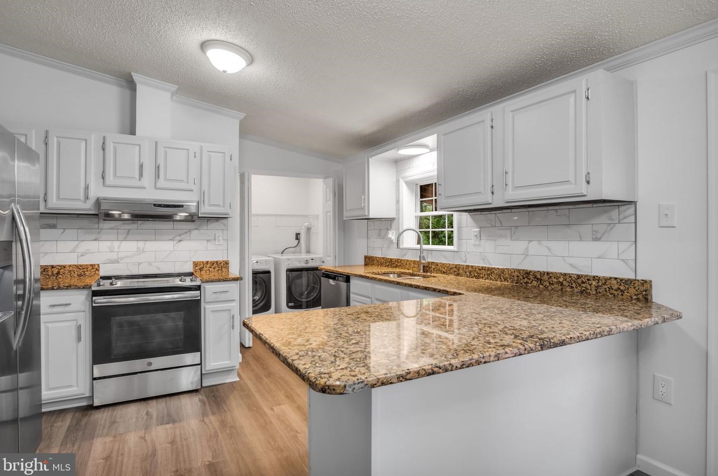 144 Fairview Dr, Carlisle, PA 17013-8475