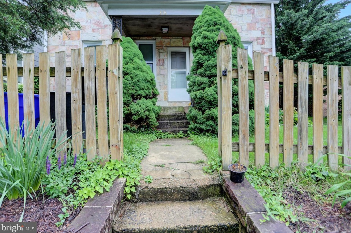 316 Fort St, Lees Cross Roads, PA 17257-1408