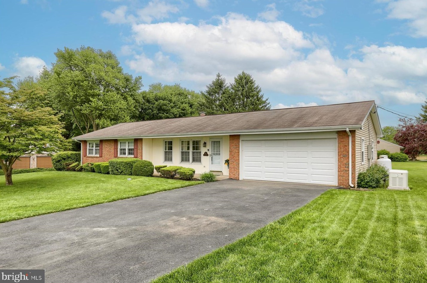 101 Flamingo Dr, Navy Sup Dpt, PA 17055-5722