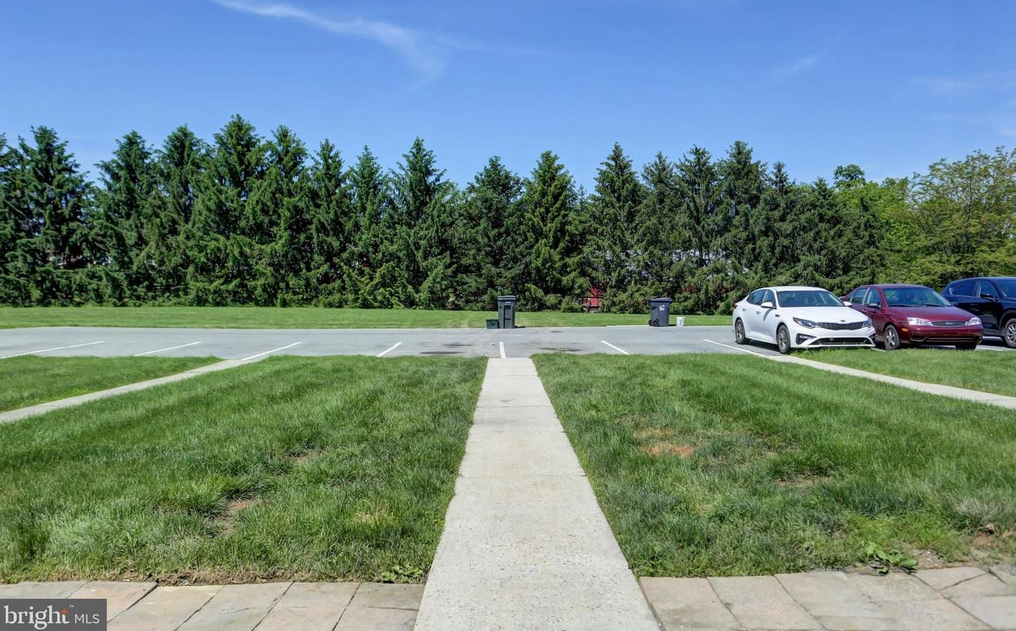 37 Partridge Cir, Carlisle PA  17013-8700 exterior