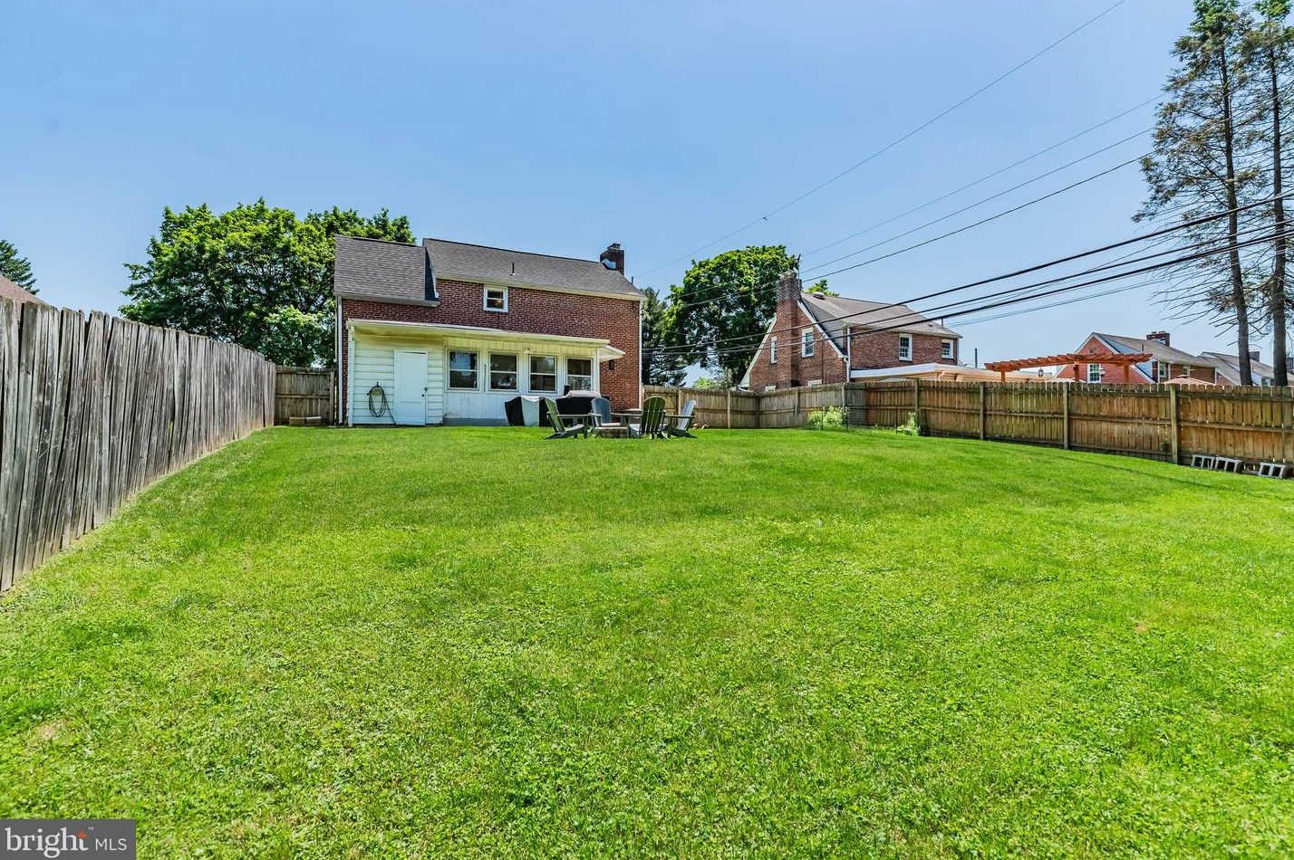 1902 Chatham Dr, Camp Hill PA  17011-5916 exterior