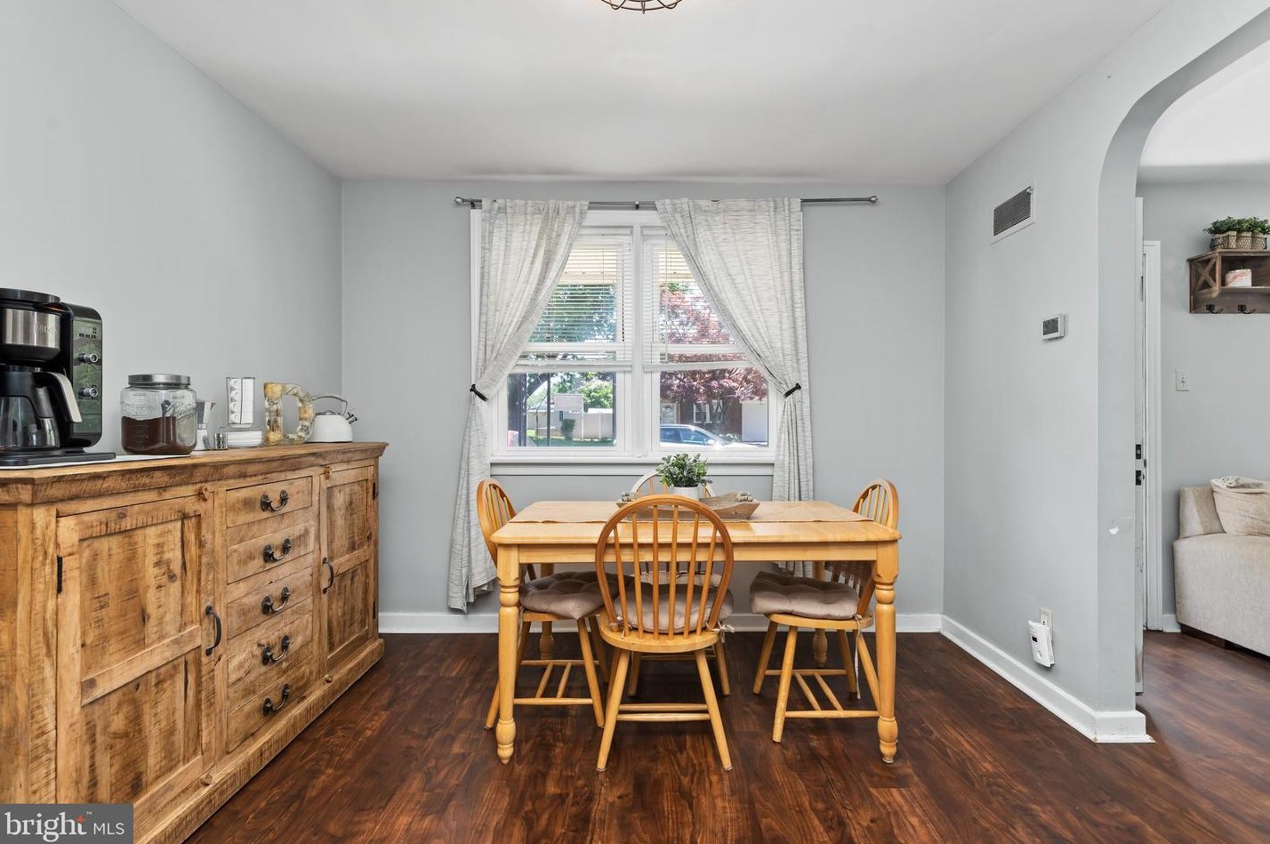 1902 Chatham Dr, Camp Hill PA  17011-5916 exterior