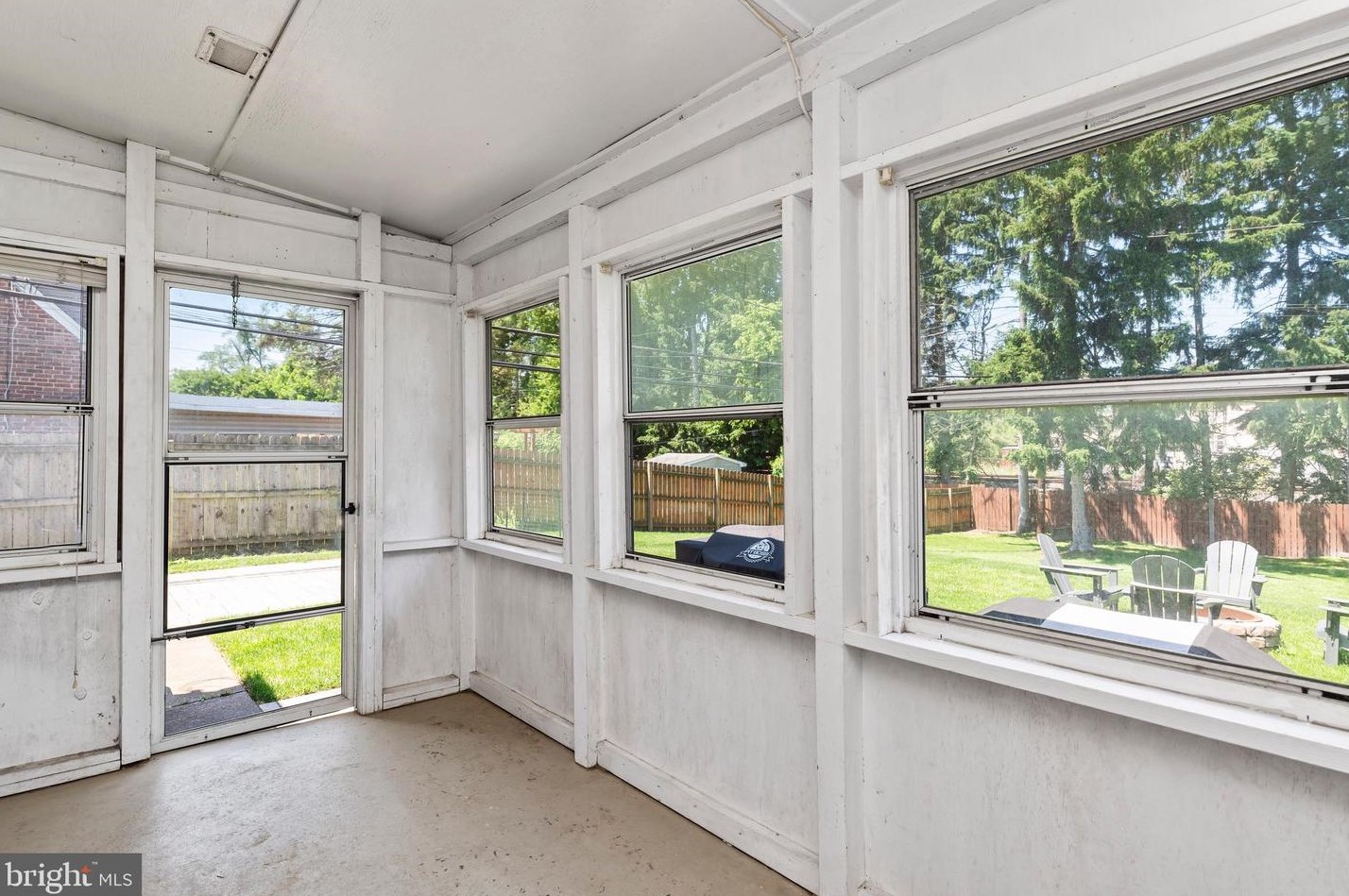 1902 Chatham Dr, Camp Hill PA  17011-5916 exterior