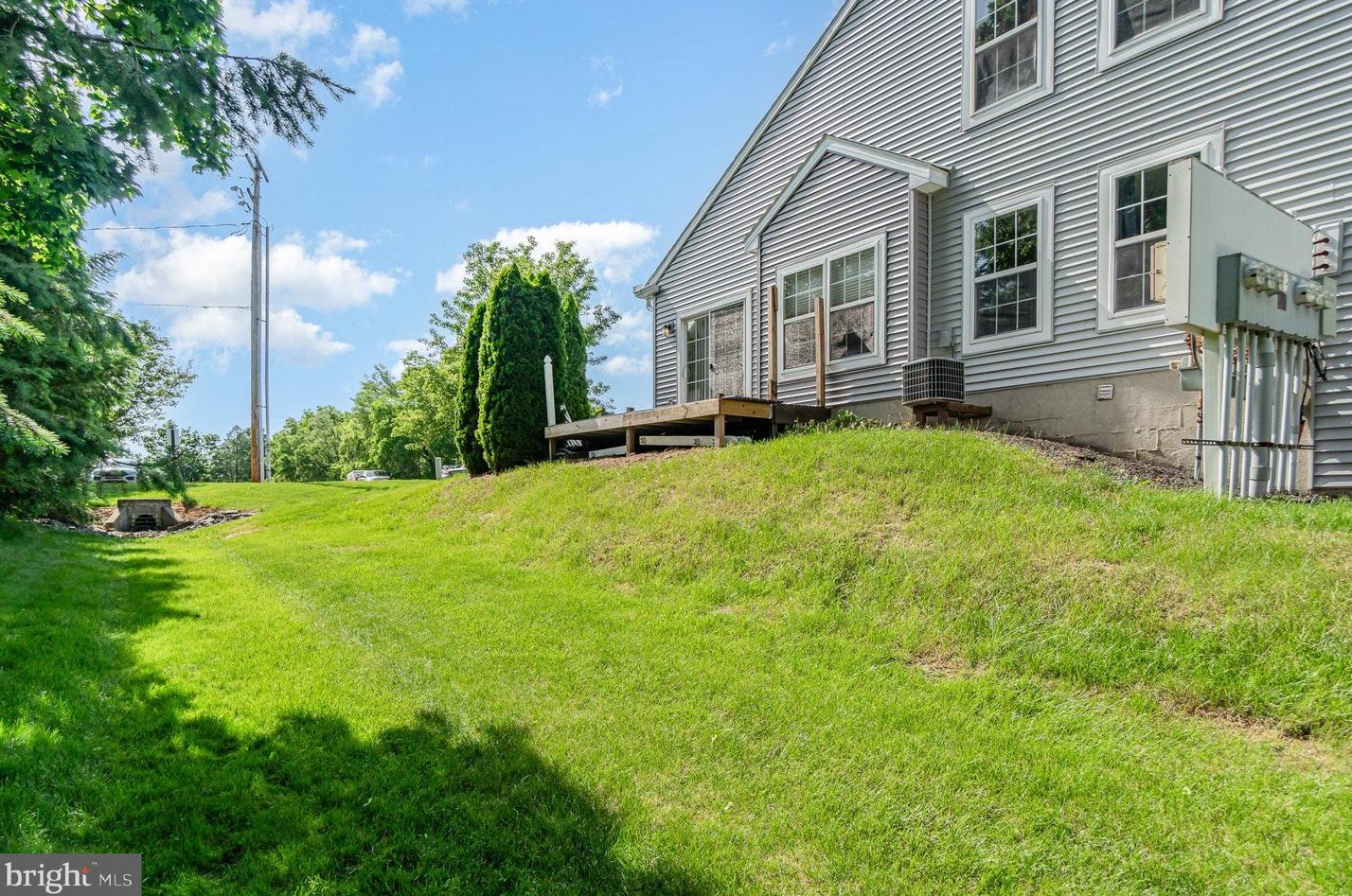 1239 Franklin St, Carlisle PA 17013-1857 exterior