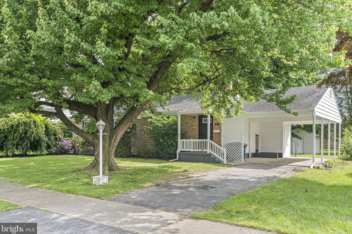 11 Plainview Rd, Camp Hill, PA 17011