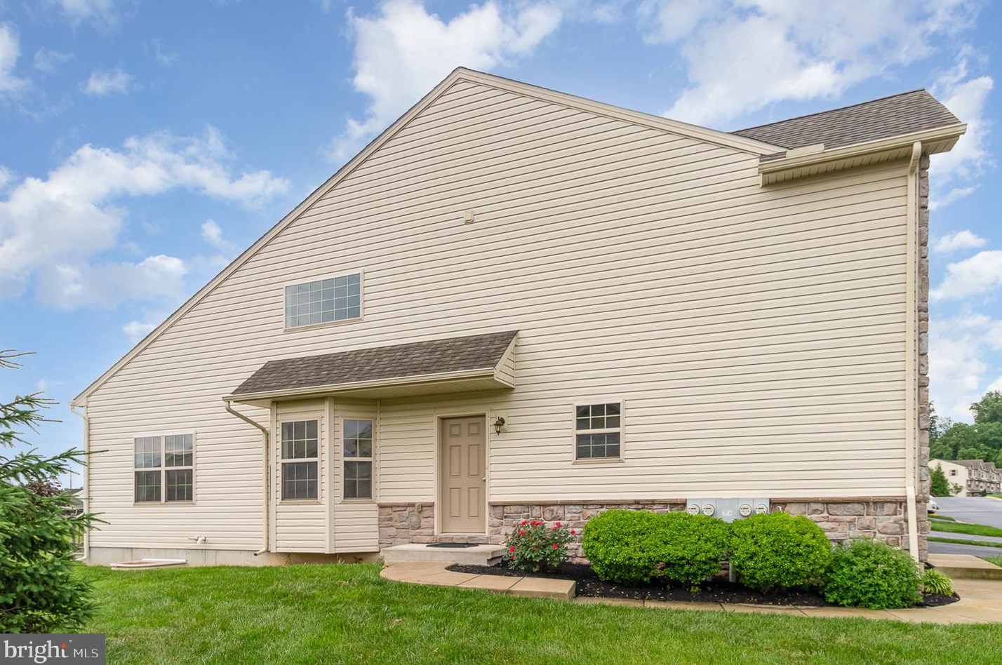 740 Westland Ct, Navy Sup Dpt, PA 17055