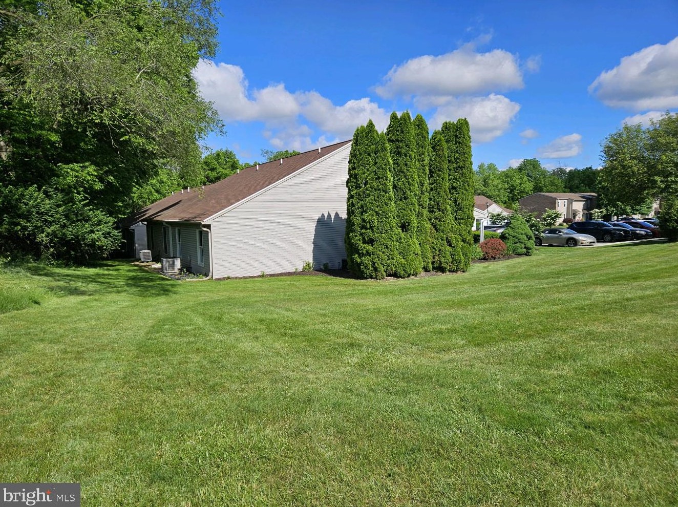 609 Ml Race Ct, Carlisle PA 17013-2531 exterior