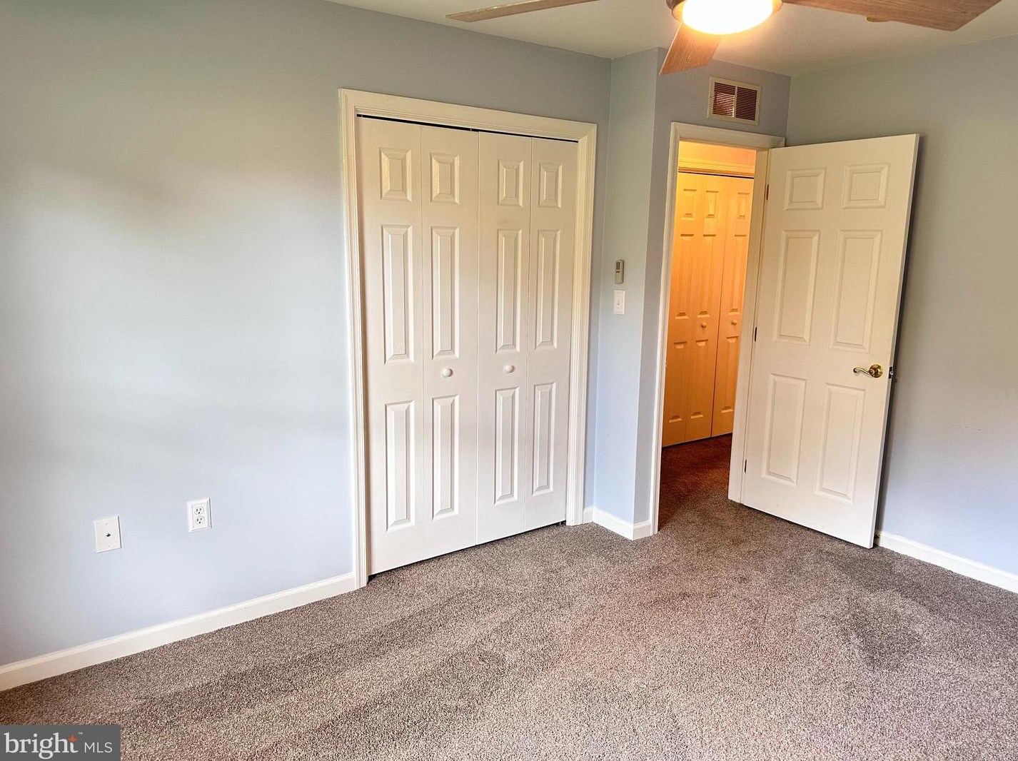 609 Ml Race Ct, Carlisle PA 17013-2531 exterior